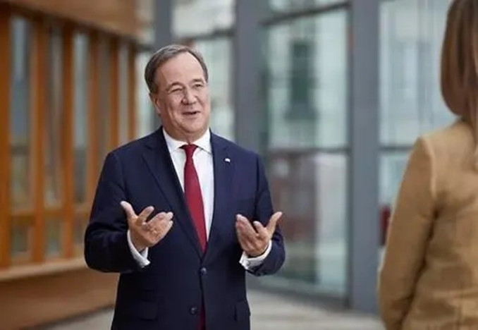 默克尔接班人：拉舍特是个什么样的人，为何称他是“俄罗斯人”？