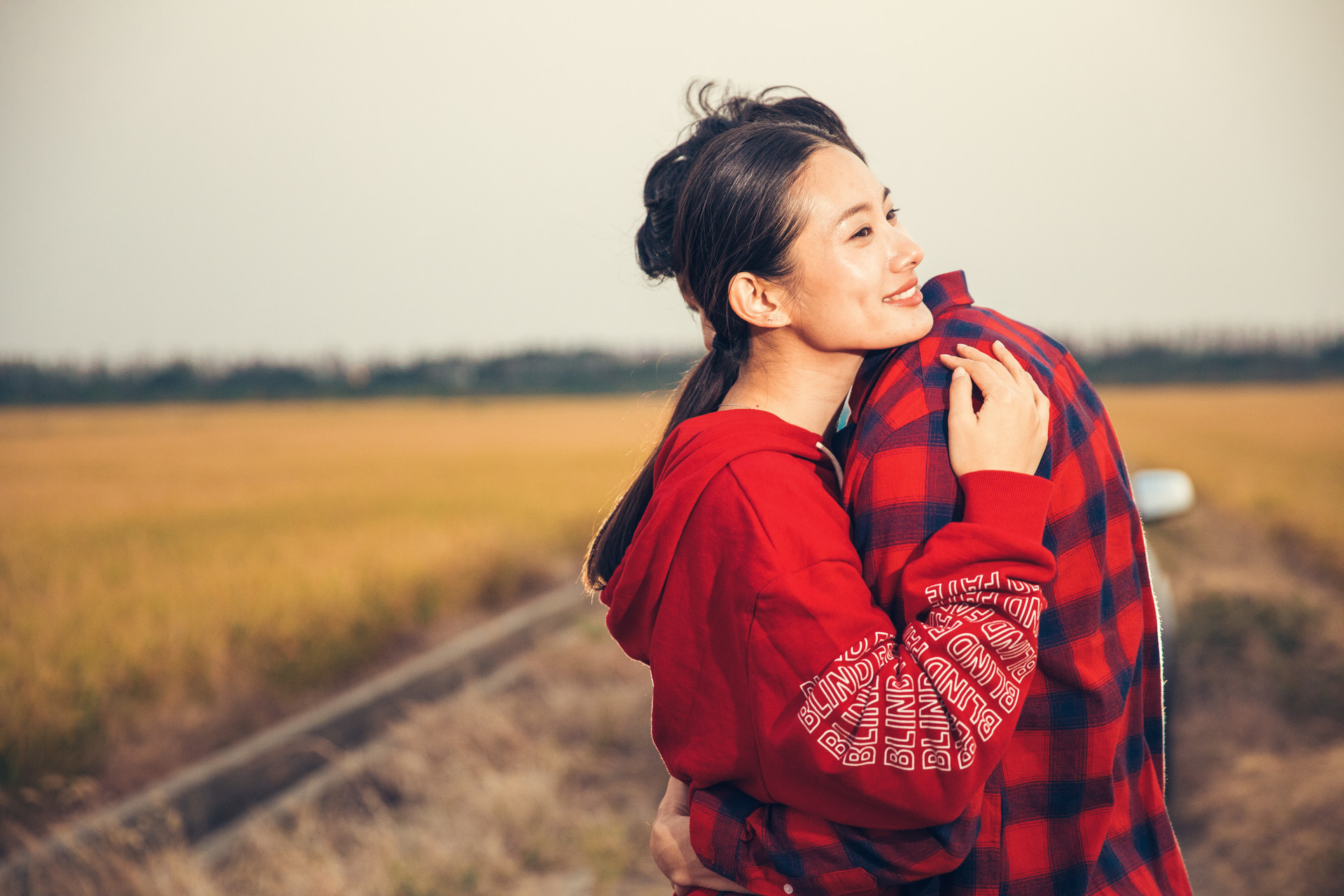 为什么千万不要嫁给穷小子,你能嫁给很穷但很爱你的人吗