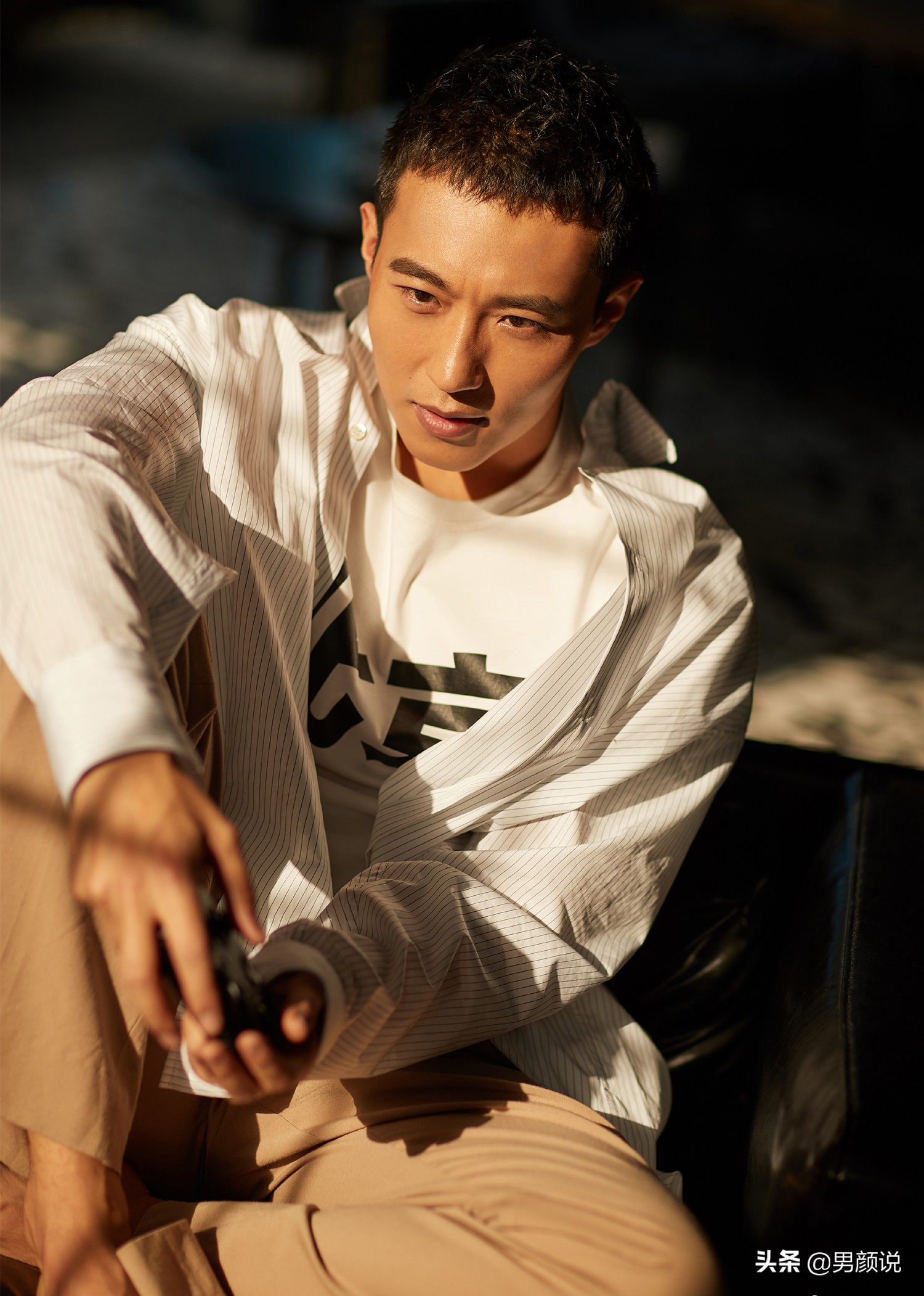 被赵薇带红，明明肌肉型男，却走谐星路线，演技好却平平：可惜！