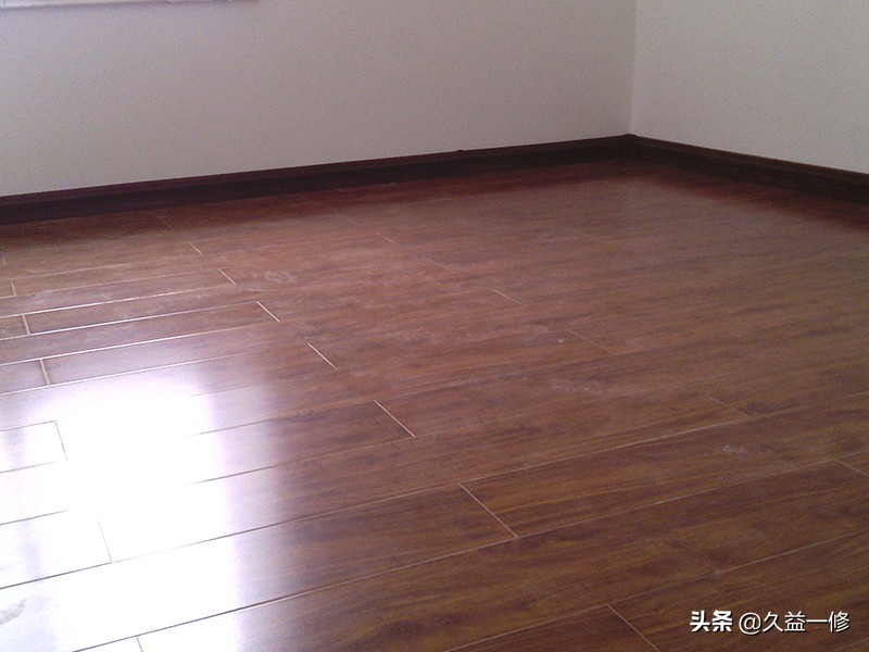 地板翘鼓起来了怎么修复,地板鼓起来了怎么修复