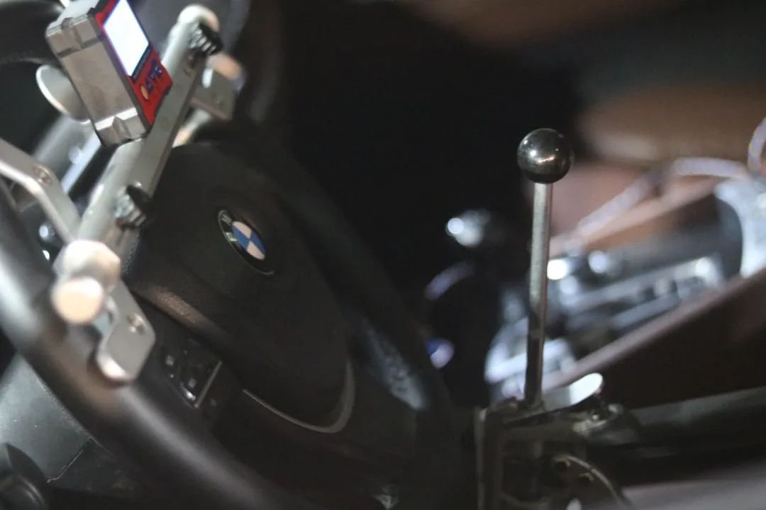 怪兽修车：翻新一辆11年破烂不堪的宝马GT，车况不忍直视