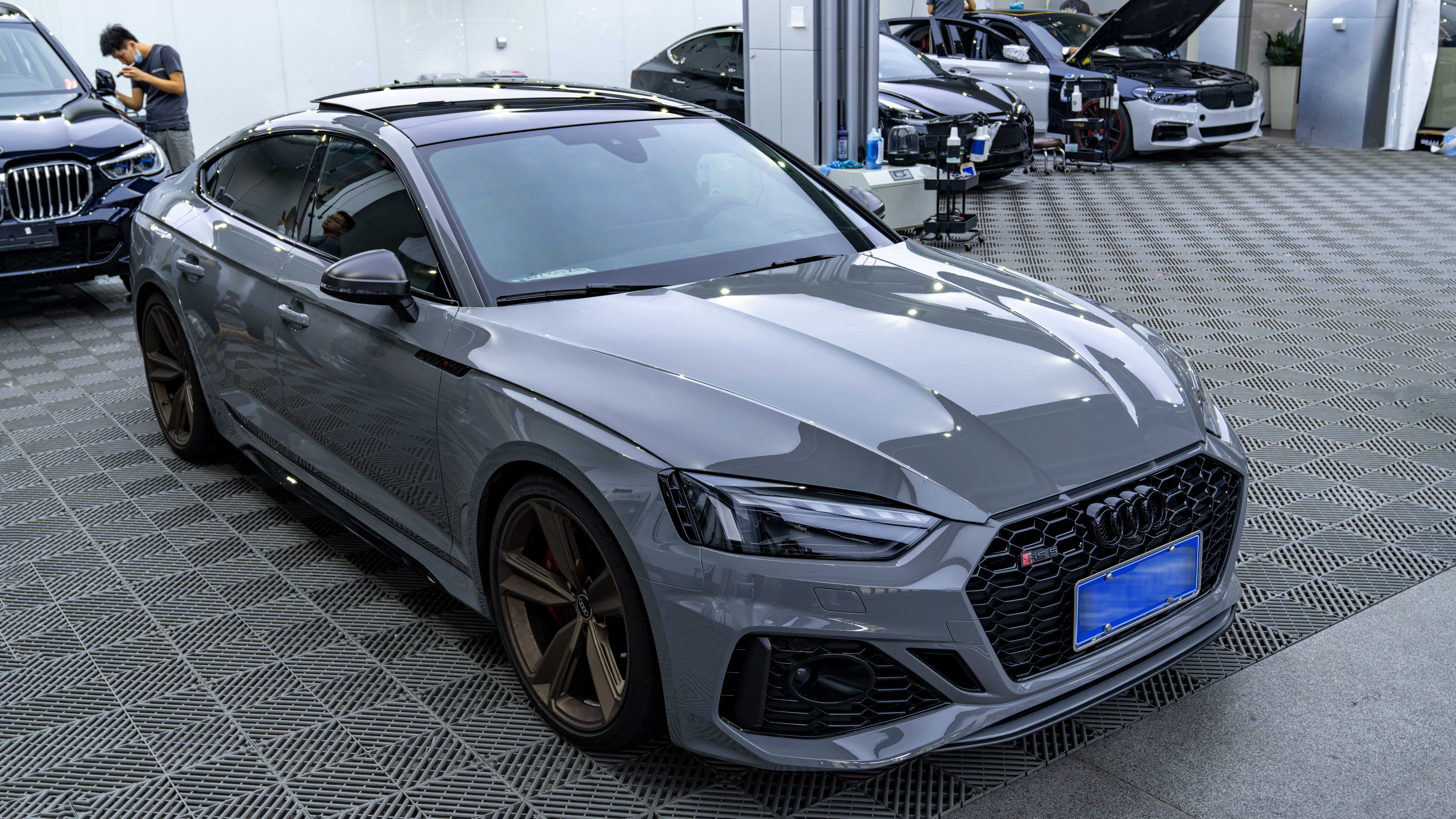 汽车窗户贴膜多久不能开窗户,为啥贴了膜不能开窗啊