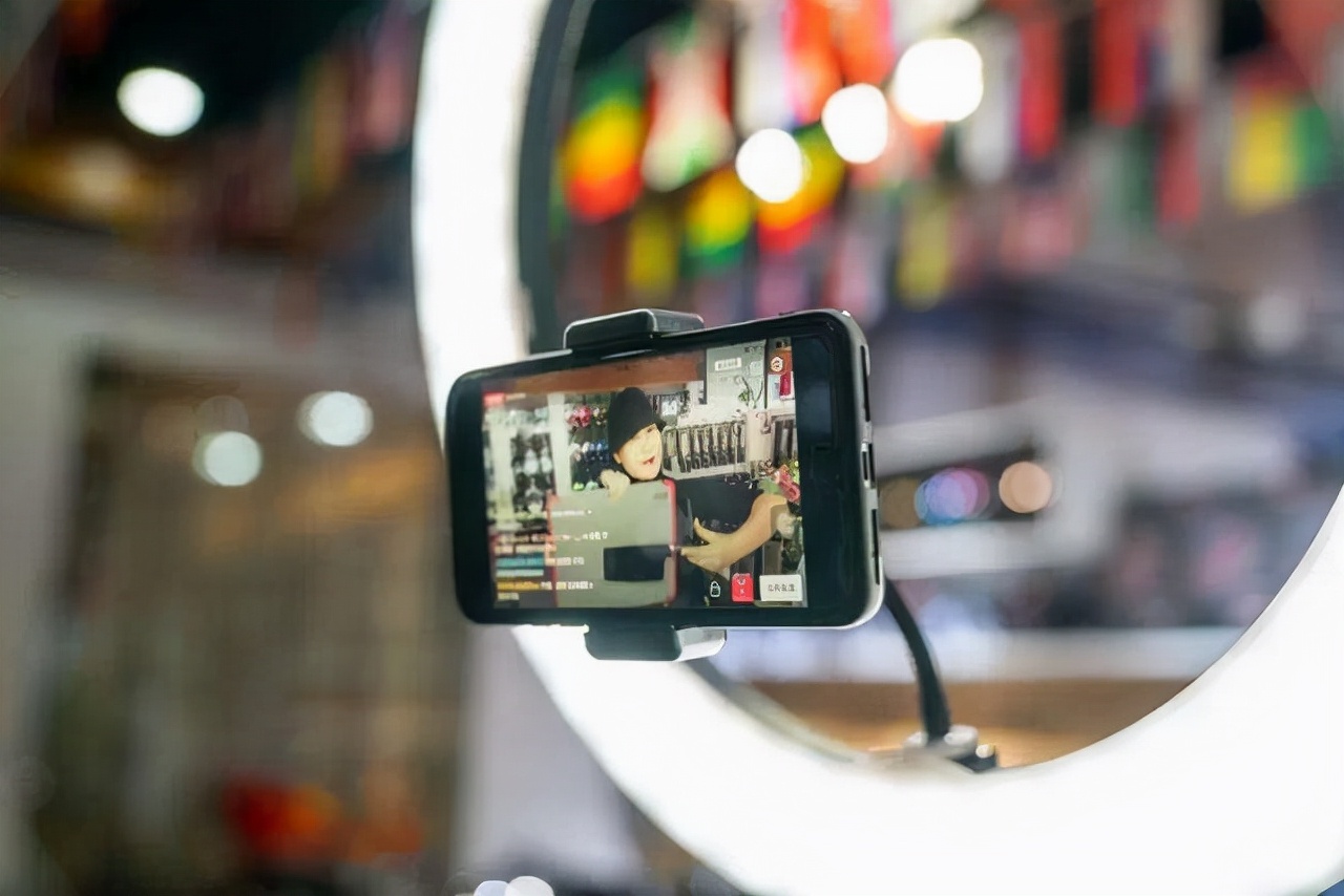 抖音传短视频怎么样容易火,抖音短视频提示会火是真的吗