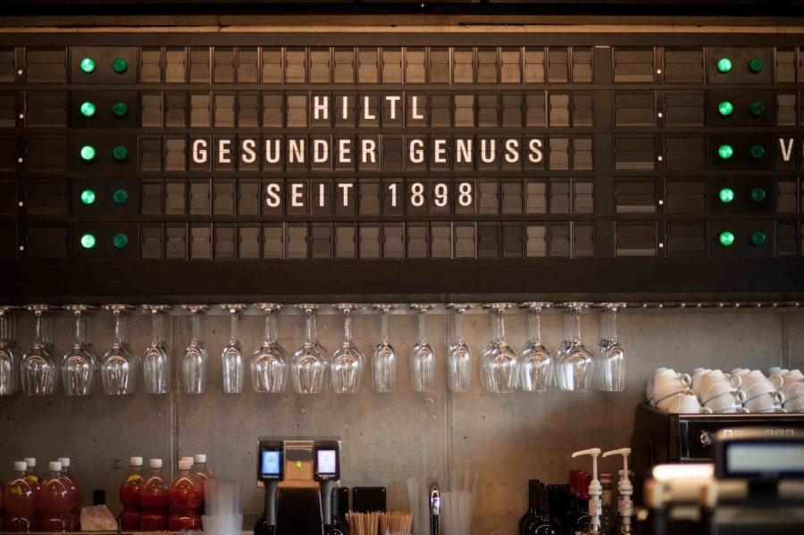 这家店开了22年靠啥屹立不倒,116岁开什么店比较好