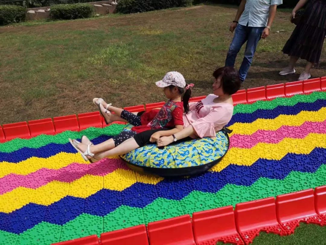 网红滑道来啦～竹海草坪架彩虹，清泉一道深氧醉