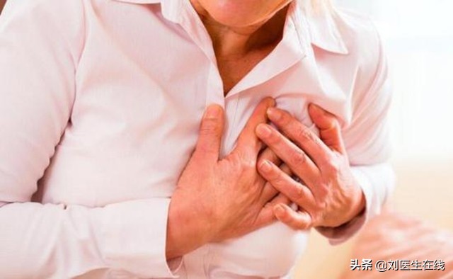 45岁男子胸闷喝藿香正气水“解暑”,其实是急性心梗!病别再搞混