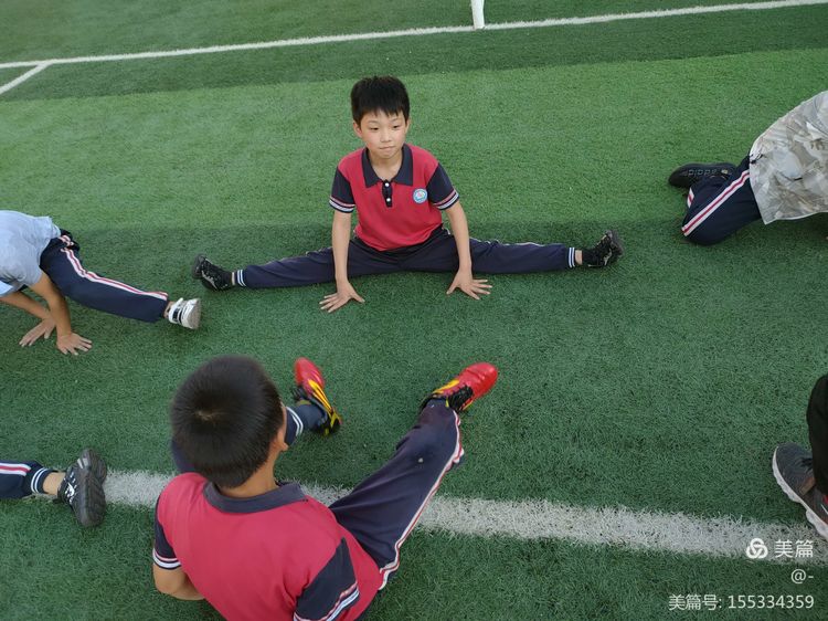 城南中心小学足球社团,龙泉街道中心小学足球社团