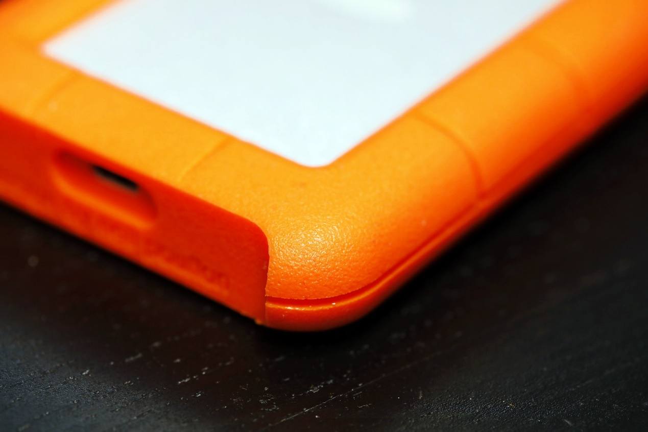 lacie三防移动硬盘,户外摄影最好用什么相机