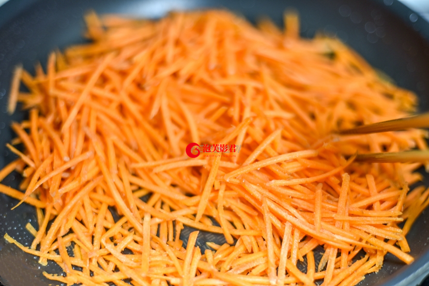 韩国的紫菜包饭的做法视频,正宗韩国紫菜包饭视频教程