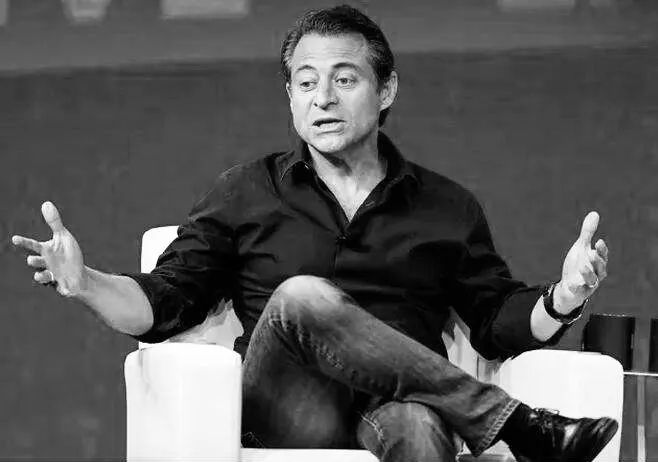 顶级摄影师一年可以赚多少钱,顶级摄影师一年收入几十亿