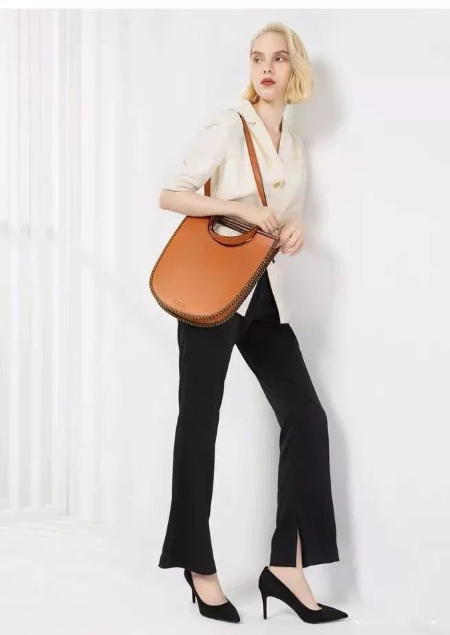 12月份小ck最新款包,小ck包怎么样值得买吗