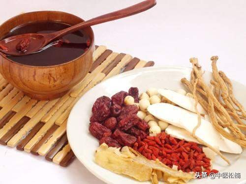 中医斑秃的主要病因是什么,斑秃中医辨证