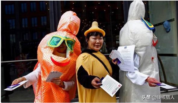 巴西狂欢节“尽情纵欲”，政府发放“避孕套”，呼吁人们控制天性