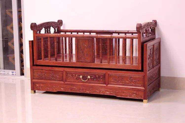 婴儿床材质塑料,全实木材质婴儿床