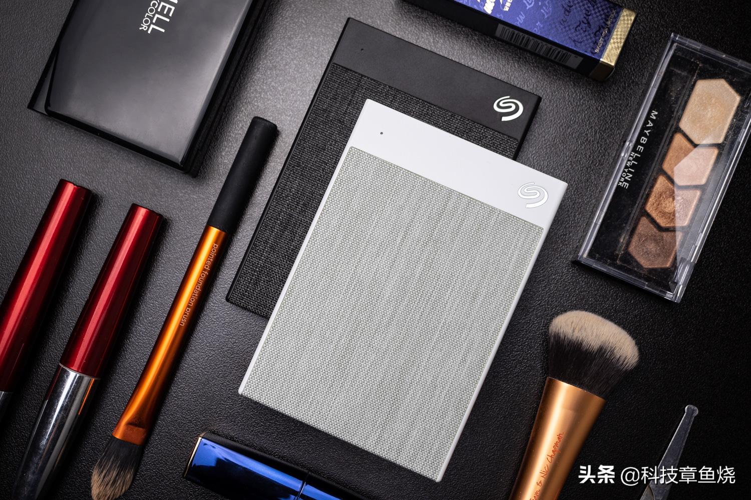 固态硬盘和移动硬盘的选购,移动硬盘选购指南2023