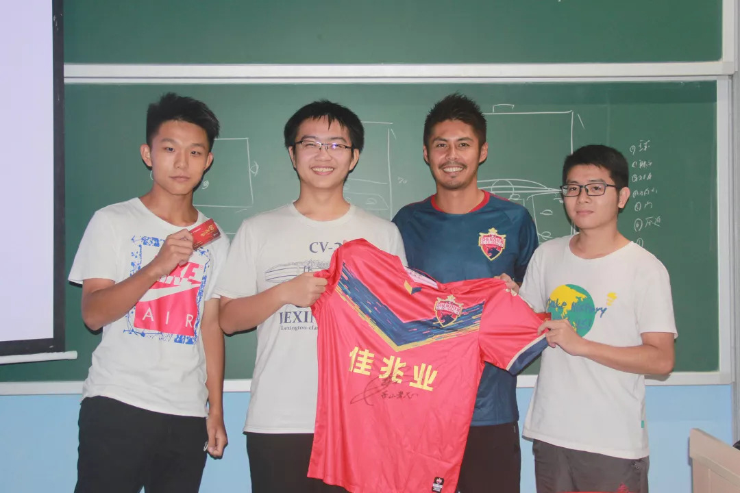 前中超外援带队打入世界杯,瓜迪奥拉为什么要培养青训