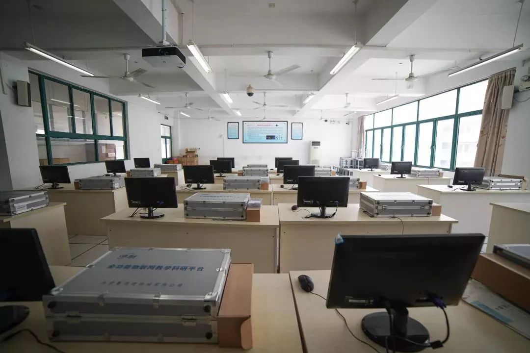 院系风采|你想了解的-信息工程学院，都在这儿