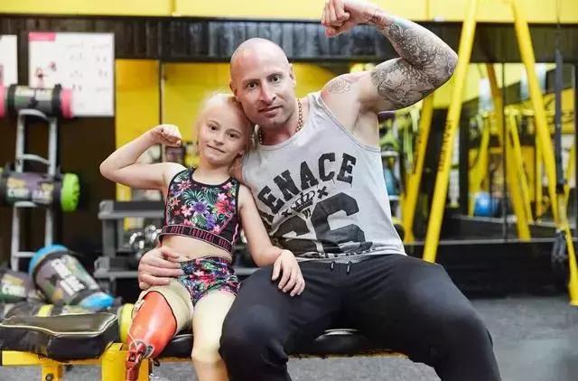 因为卫生棉条被截肢,女星因为卫生巾截肢