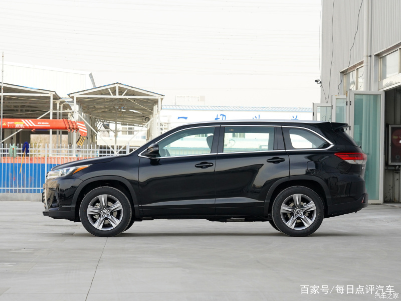 汉兰达内饰有哪几款,汉兰达2023款2.5l双擎动力怎么样