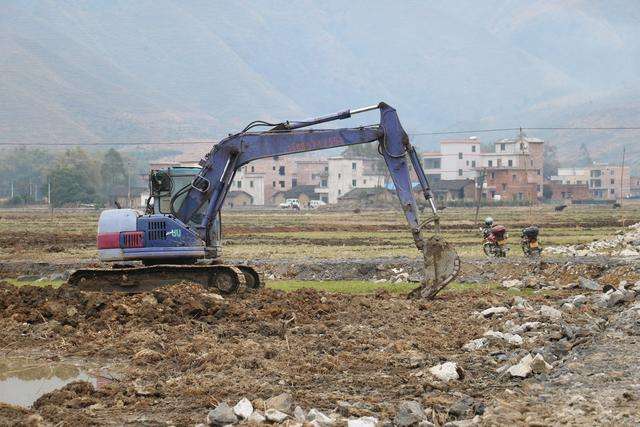 2019年农村违法建筑如何处理？附：举报违建最有效的方法