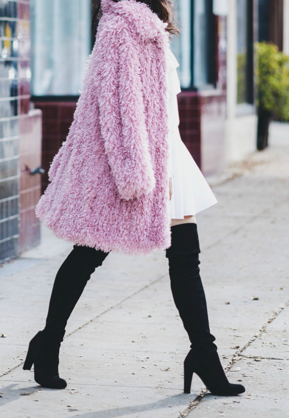 过膝靴冬天怎么搭配,过膝靴搭配什么颜色袜子