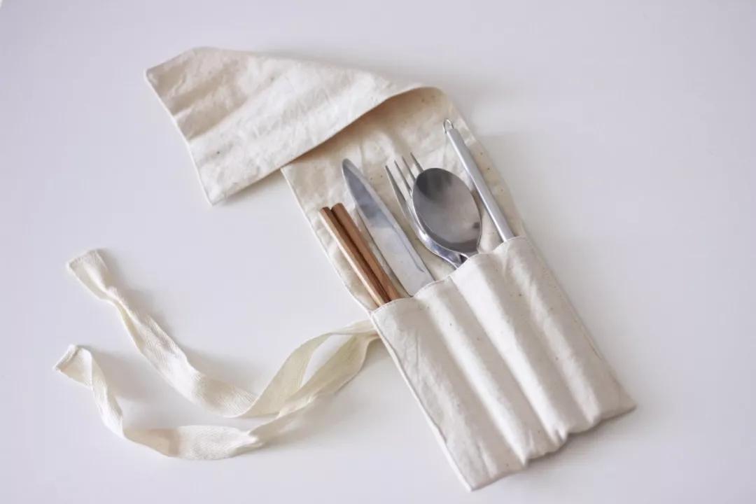 北京一对情侣三年不点外卖,一对北京情侣三年零收入