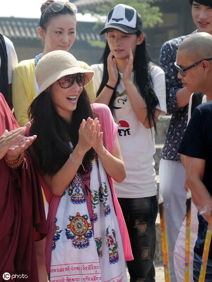 热巴同款防晒,热巴戴渔夫帽