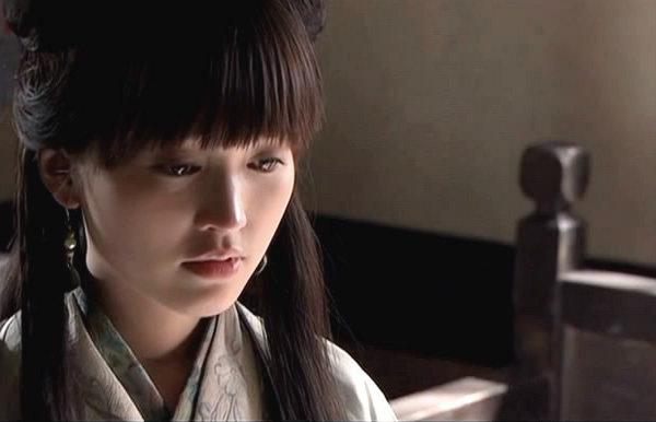 金莎2005年出道照片,金莎比张国荣大几岁