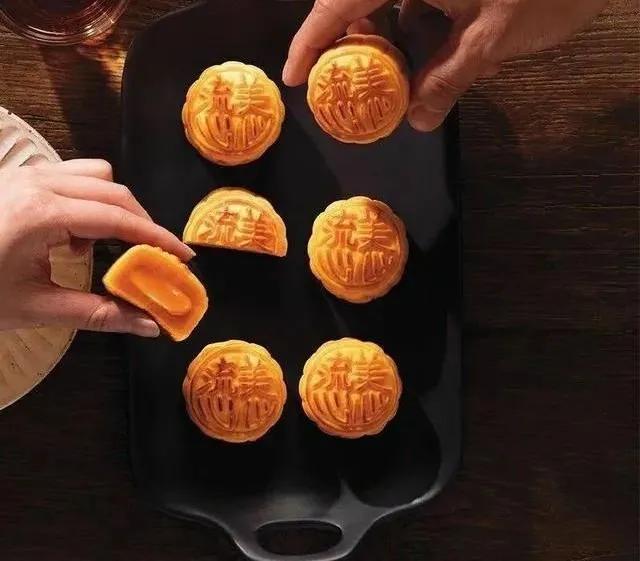 往年高价月饼,最正宗的香港月饼