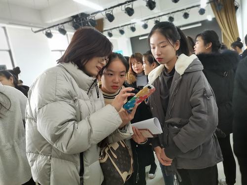 公办合同制老师有前途吗新政策,35岁合同制教师还有啥出路