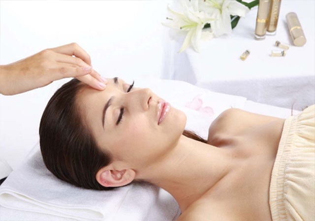 斗鸡眼能矫正过来吗,斗鸡眼是斜视吗怎样锻炼