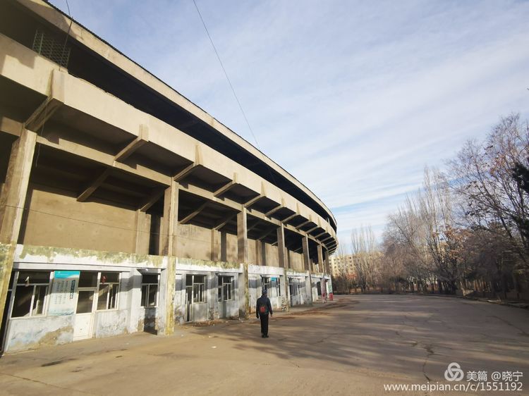 昔日辉煌记忆犹新今朝衰落无人问津大同工人体育场何日雄风再