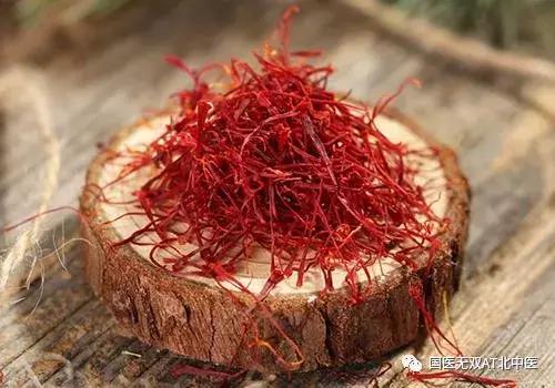 活血化瘀玫瑰花好还是藏红花好,藏红花达到活血化瘀功效用多少