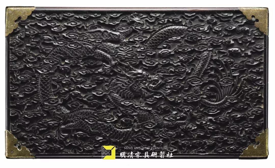 明清家具展厅灯光设计,明清家具铜蝙蝠配饰