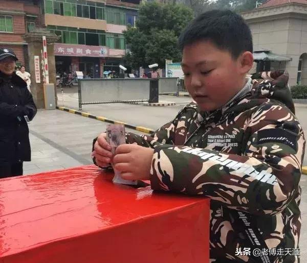 閲嶅簡甯傛骞冲尯涓滃煄涓芥櫙,姊佸钩涓滃煄涓芥櫙