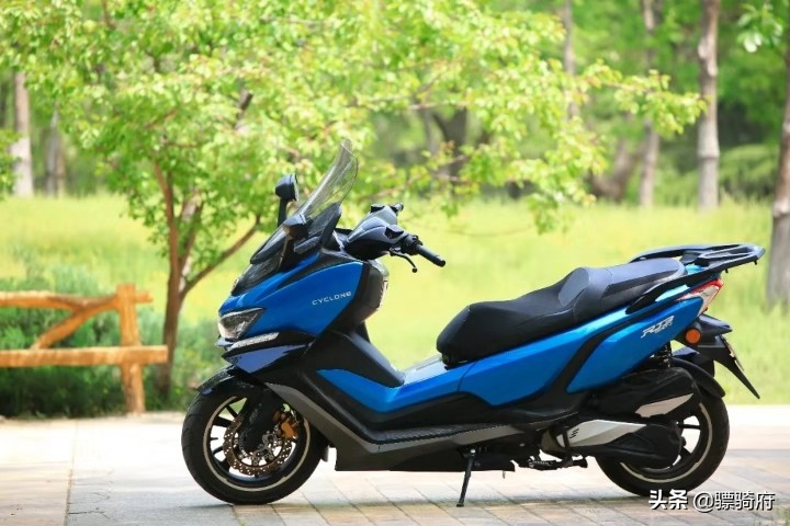 口碑最好的摩旅踏板车排行榜,中国十款摩旅小踏板车推荐