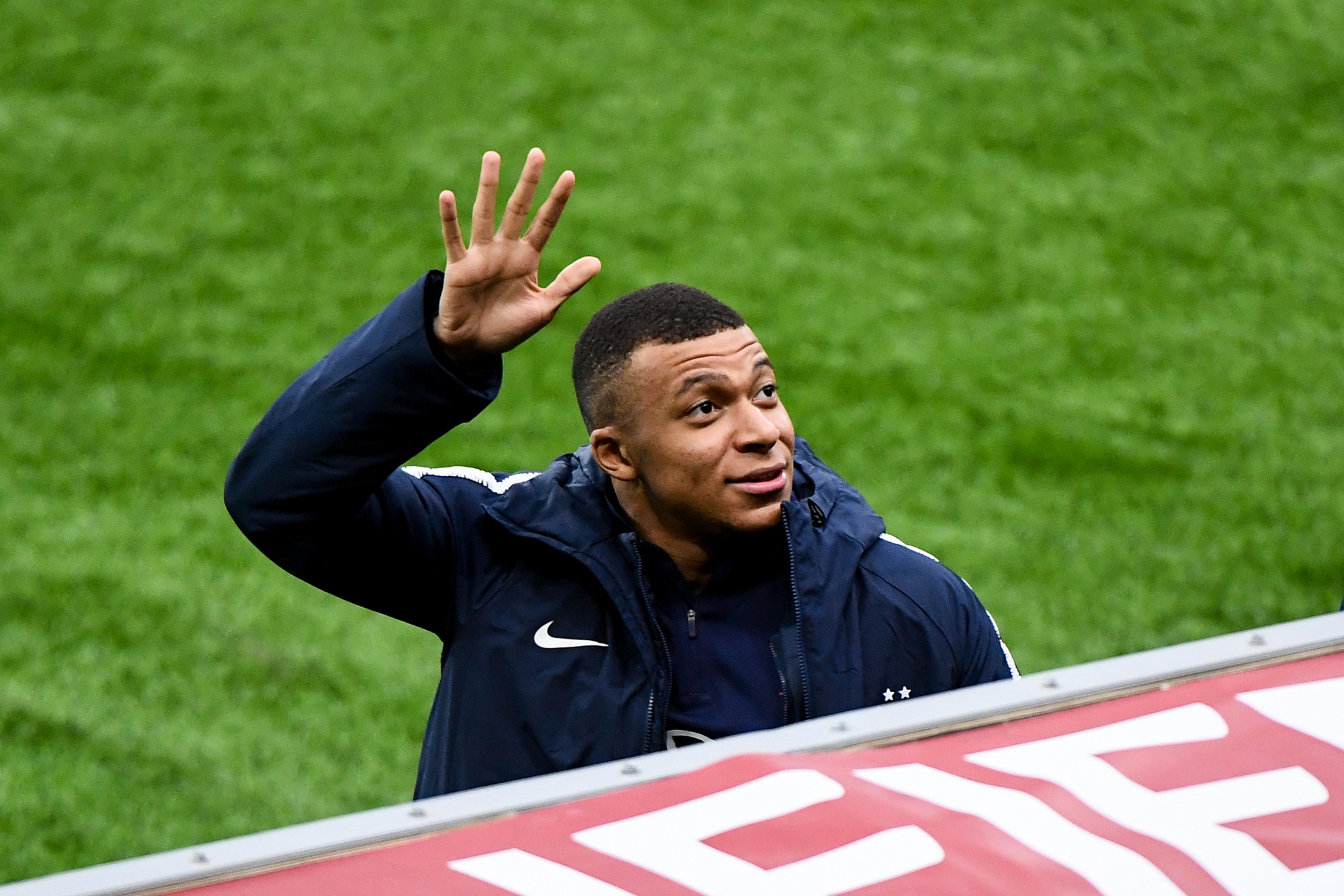 西媒姆巴佩决心加盟皇马,皇马对姆巴佩志在必得