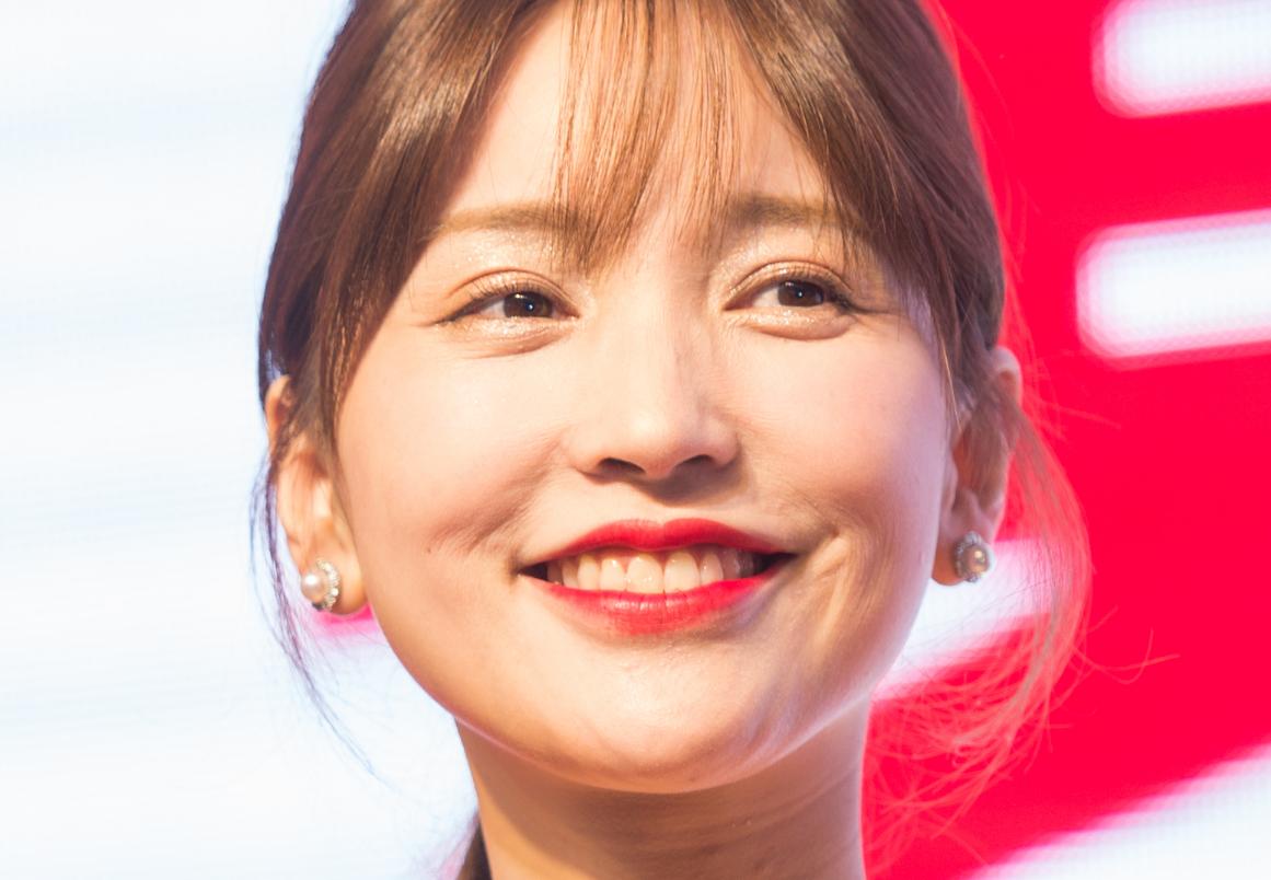 金莎容颜慢慢变化视频,金莎晒14年前圆润写真照