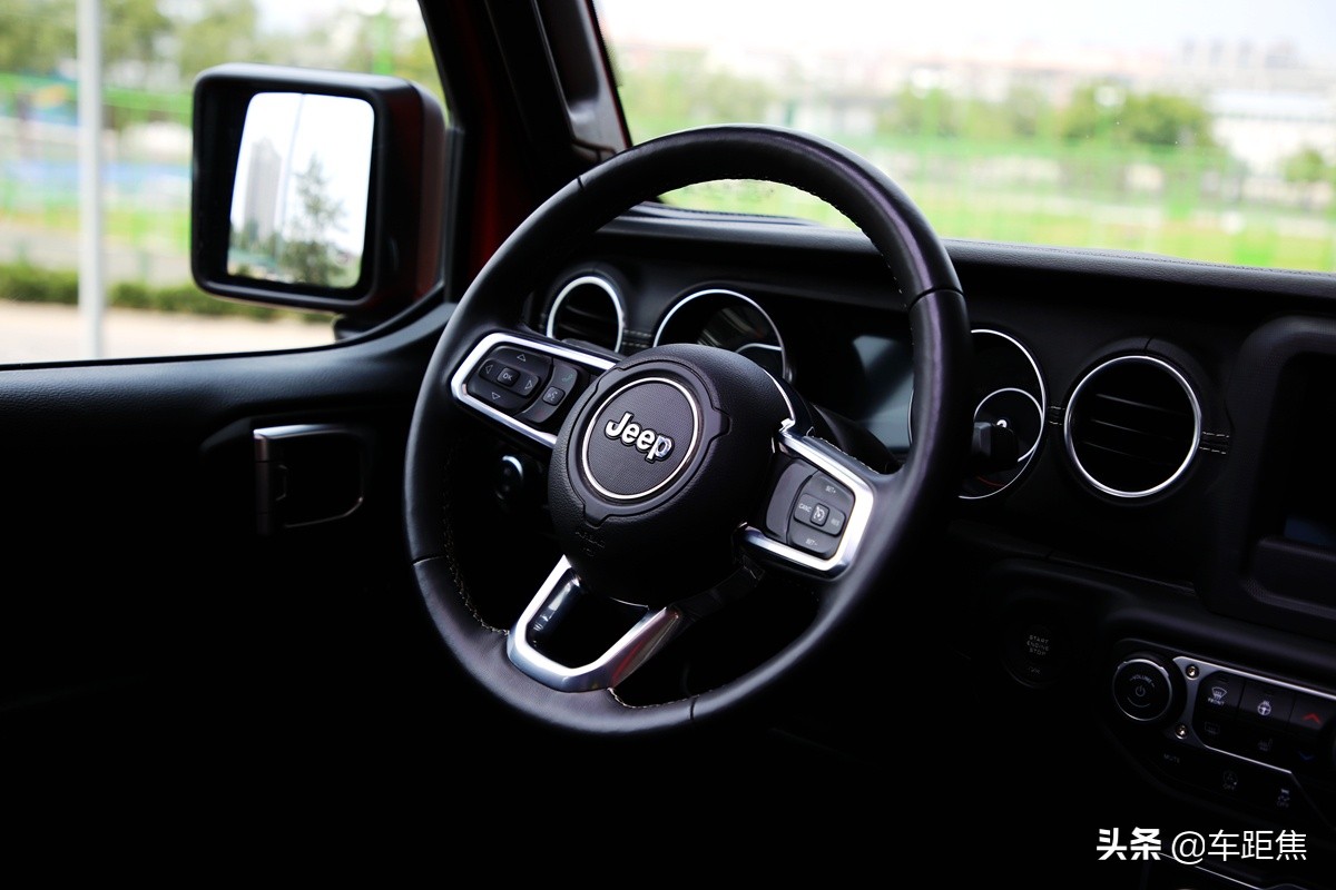 牧马人沉浸式体验白色内饰,体验牧马人卢比肯