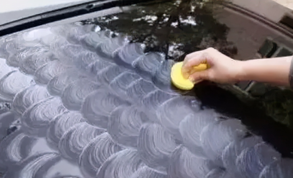 自己动手给车漆打蜡上光,自己给爱车打蜡视频