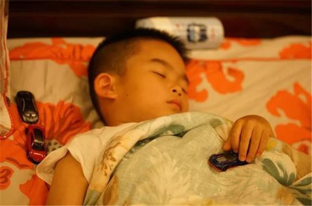 欧阳妮妮从小到大变化,欧阳妮妮做过的傻事