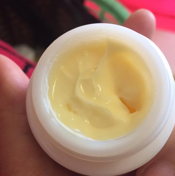 84岁却有20岁皮肤，被称时尚圈“老妖精”，“不老秘诀”透露出来