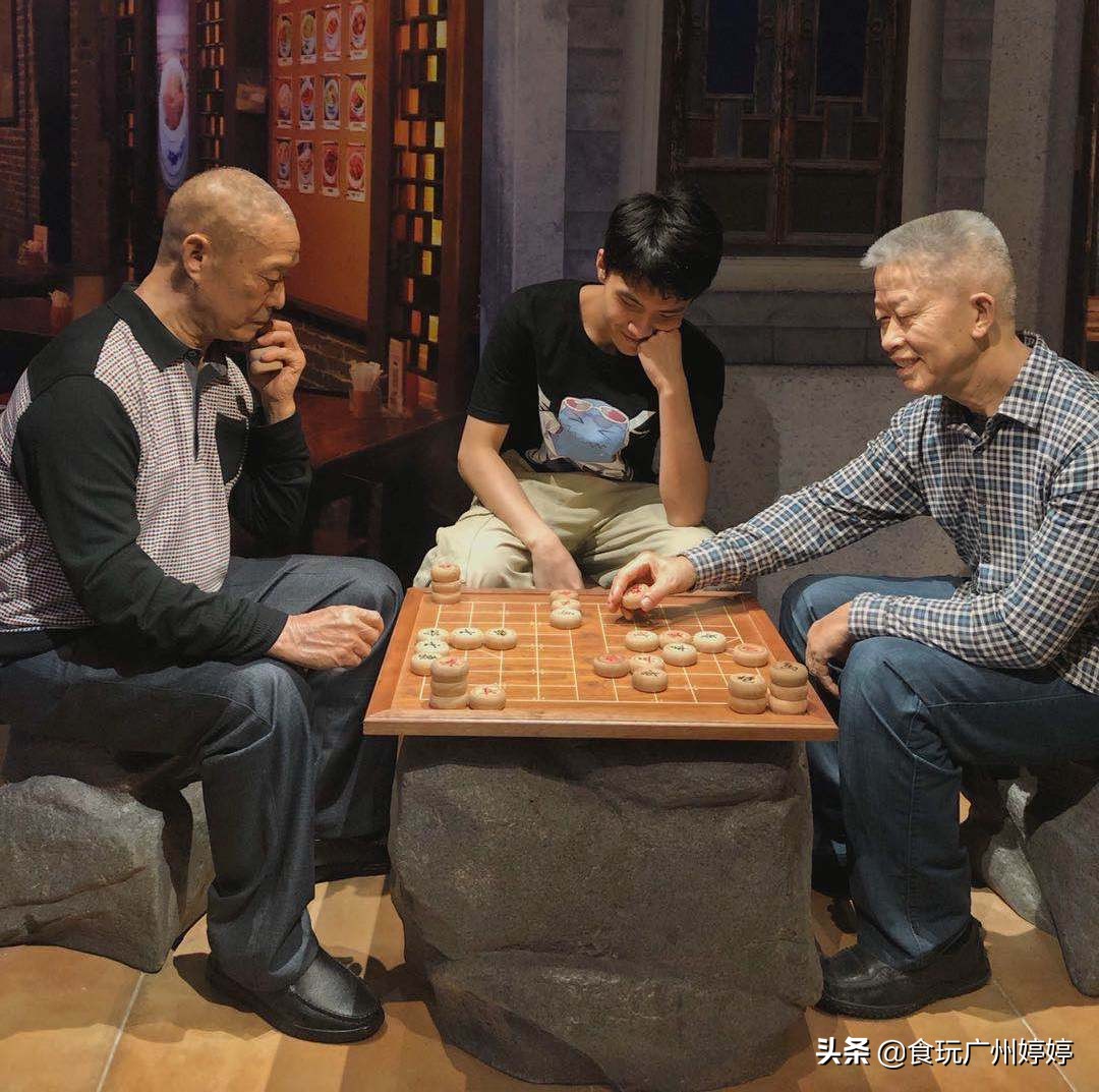 广州塔夜景个人拍照姿势,广州塔合影拍照最佳地点