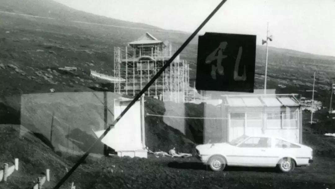 世人说我的爸爸是神，但他就是个普通人