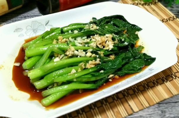 原汁原味汤汁地道的菜芯的做法，清淡美味又营养，“天然青霉素”