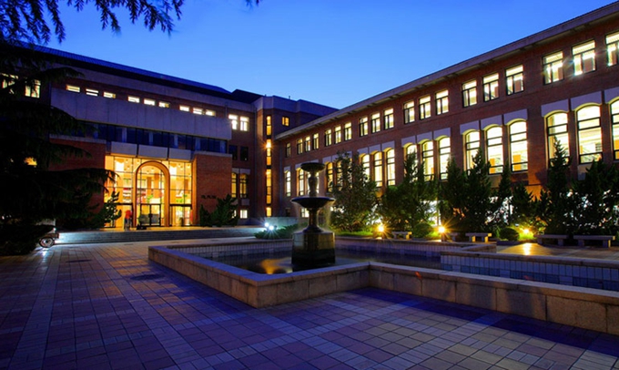 世界名校排名清华北大排多少,北京大学和清华大学排名