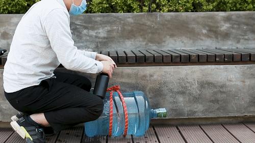 硬核又安全，老司机们喜欢的杯子，网友：开车时终于可以放心喝水