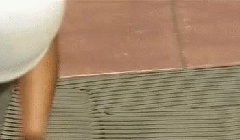 卫生间瓷砖脱落可以用结构胶吗,卫生间贴的瓷砖空鼓但未脱落