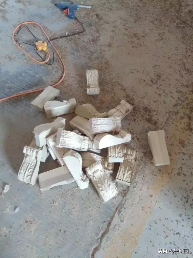 木雕是一门需要技术的艺术，值得尊重