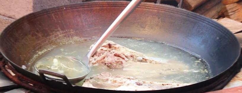 猪头肉这样做才好吃,农村大锅一炖,香辣入味,越吃越想吃